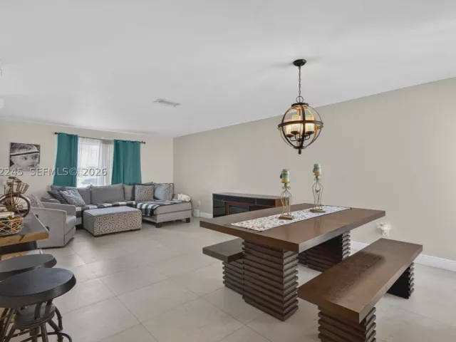 Продажа дома по адресу 15530 SW 59th St - фото 9275821