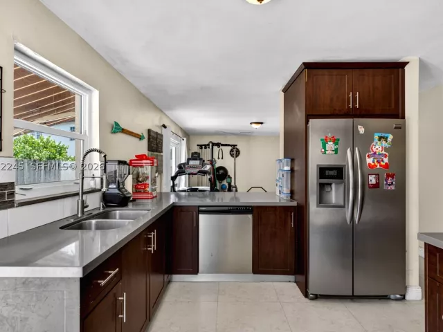 Продажа дома по адресу 15530 SW 59th St - фото 9275828