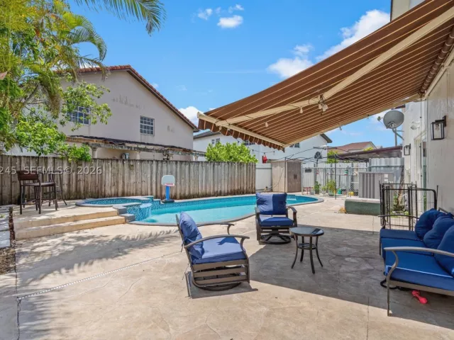 Продажа дома по адресу 15530 SW 59th St - фото 9275850