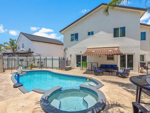 Продажа дома по адресу 15530 SW 59th St - фото 9275856