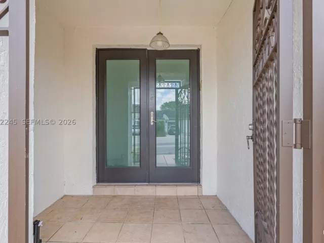 Продажа дома по адресу 15530 SW 59th St - фото 9275814
