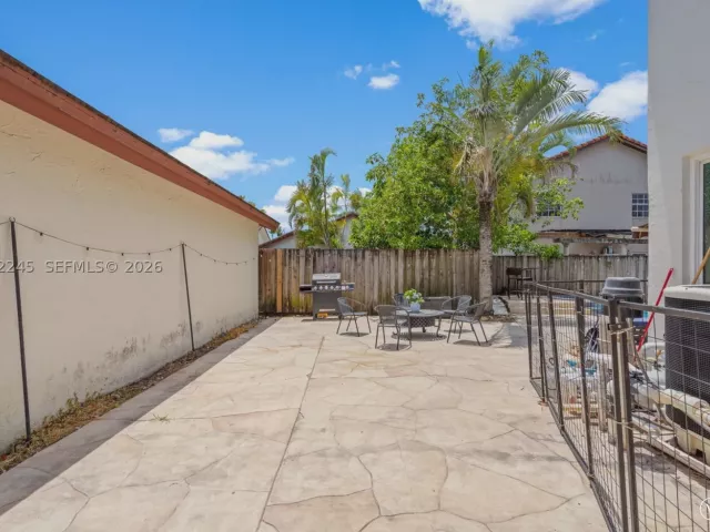 Продажа дома по адресу 15530 SW 59th St - фото 9275859