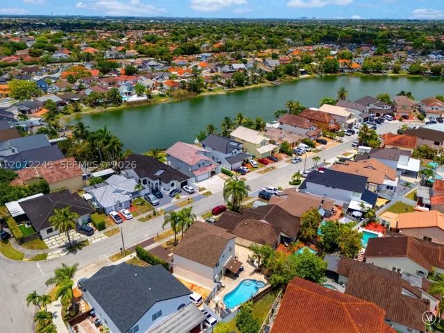 Продажа дома по адресу 15530 SW 59th St - фото 9275861