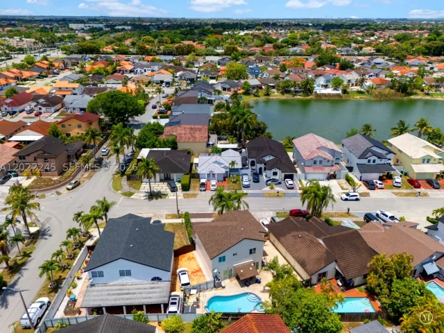 Продажа дома по адресу 15530 SW 59th St - фото 9275862