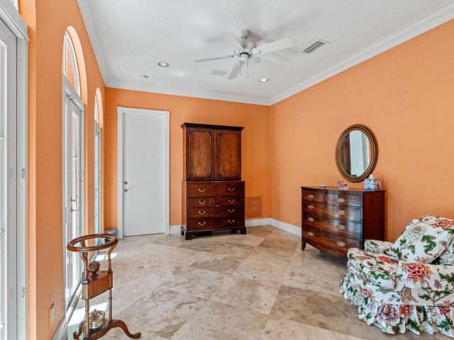 Продажа дома по адресу 790 Andrews Avenue B103 - фото 8045374