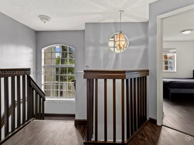 Продажа дома по адресу 5033 NW 114th Ct - фото 8960371