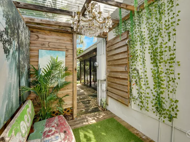 Продажа дома по адресу 1236 NE 13th Avenue - фото 8900043