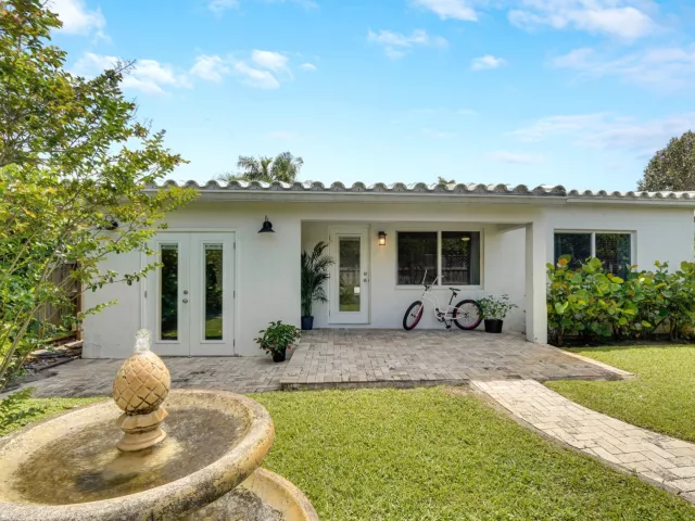 Продажа дома по адресу 1236 NE 13th Avenue - фото 8900034