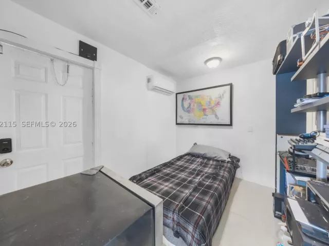 Продажа дома по адресу 2411 Fletcher St - фото 9220912