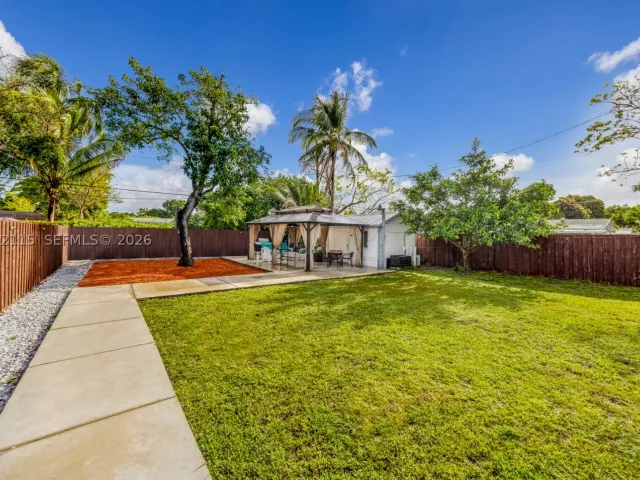 Продажа дома по адресу 2411 Fletcher St - фото 9220916