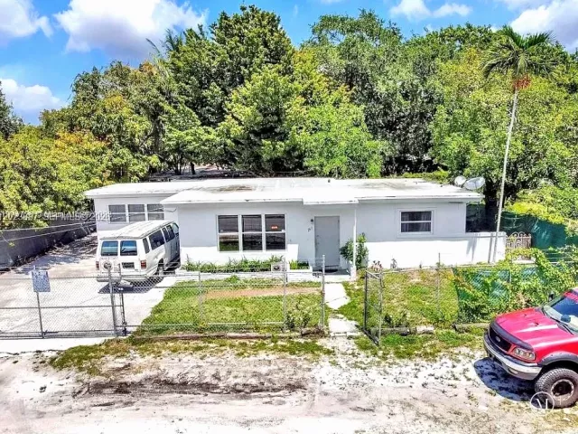 Продажа дома по адресу 261 NW 73rd Ter - фото 7683987