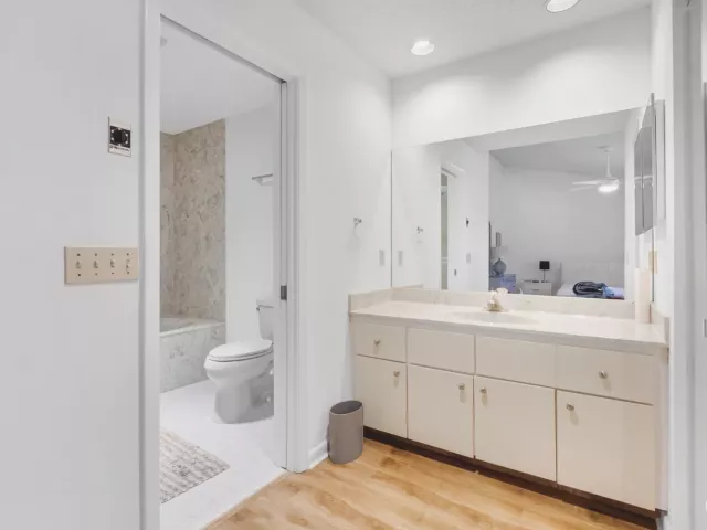 Продажа дома по адресу 7940 La Mirada Drive - фото 8970797