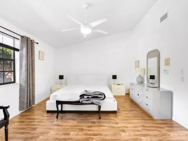 Продажа дома по адресу 7940 La Mirada Drive - фото 8970799