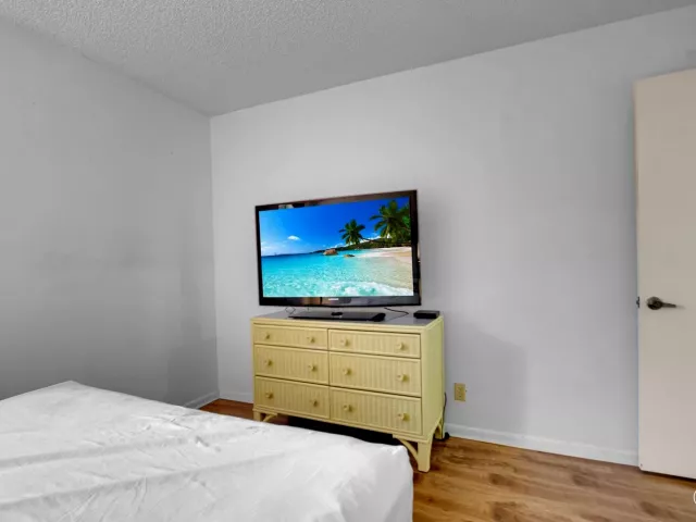 Продажа дома по адресу 7940 La Mirada Drive - фото 8970803