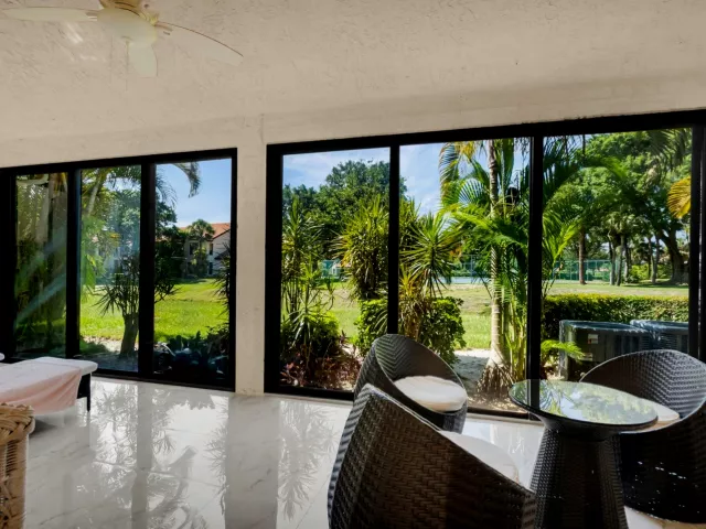 Продажа дома по адресу 7940 La Mirada Drive - фото 8970810