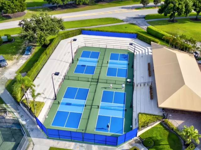 Продажа дома по адресу 7940 La Mirada Drive - фото 8970819