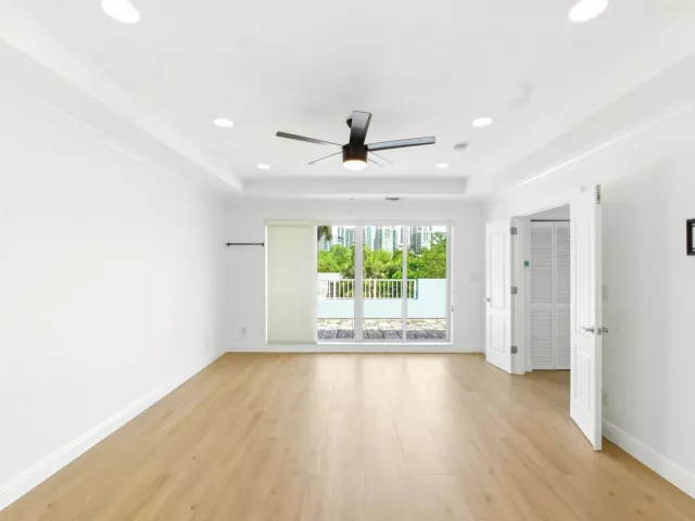Продажа дома по адресу 915 W Las Olas Boulevard 915 - фото 8081414