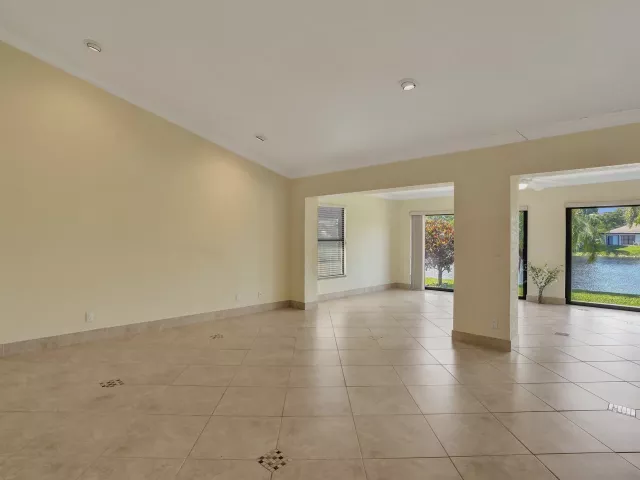 Продажа дома по адресу 2105 SW 17th Circle - фото 9044453