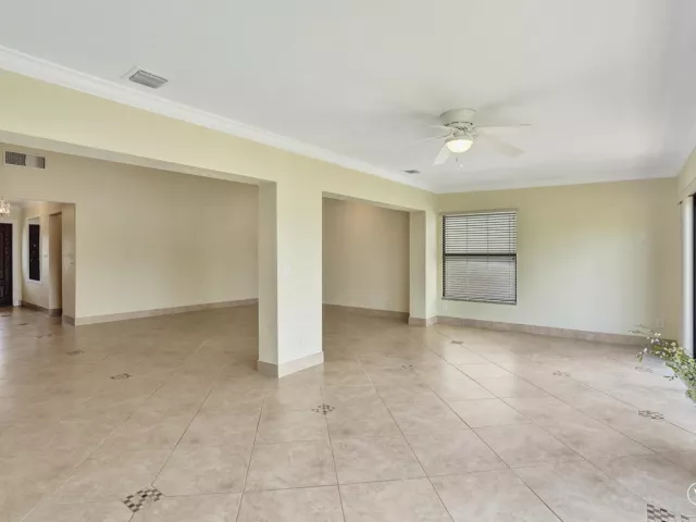 Продажа дома по адресу 2105 SW 17th Circle - фото 9044464