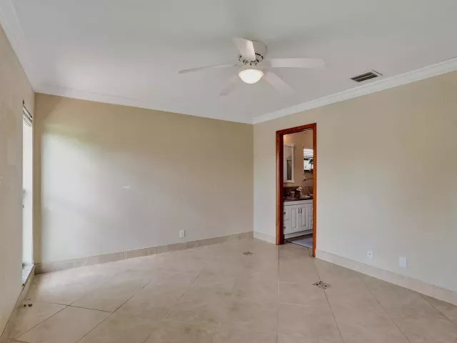 Продажа дома по адресу 2105 SW 17th Circle - фото 9044483