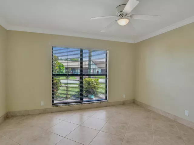 Продажа дома по адресу 2105 SW 17th Circle - фото 9044489