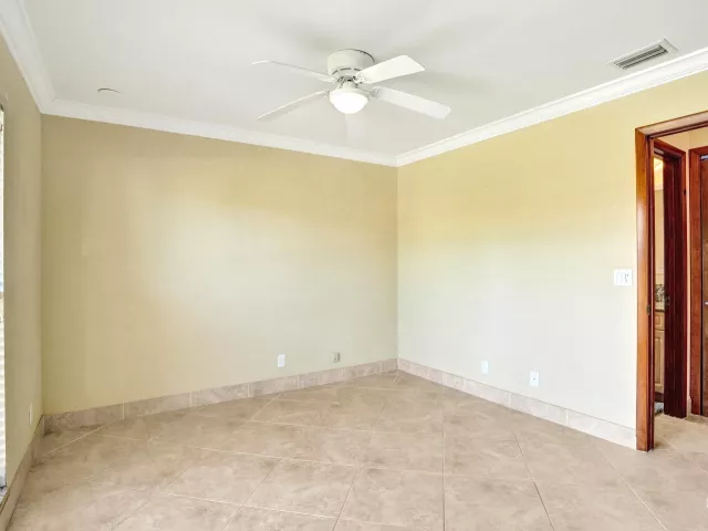 Продажа дома по адресу 2105 SW 17th Circle - фото 9044492