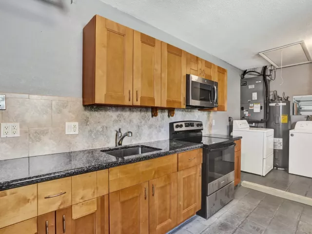 Продажа дома по адресу 2105 SW 17th Circle - фото 9044495