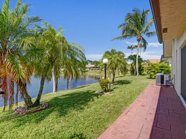 Продажа дома по адресу 2105 SW 17th Circle - фото 9044500