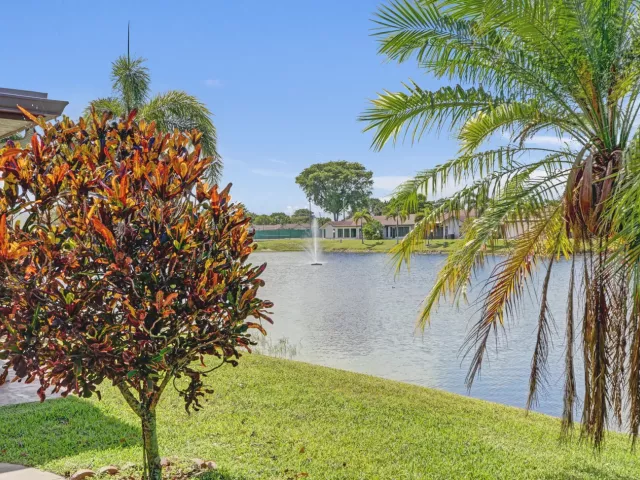 Продажа дома по адресу 2105 SW 17th Circle - фото 9044501