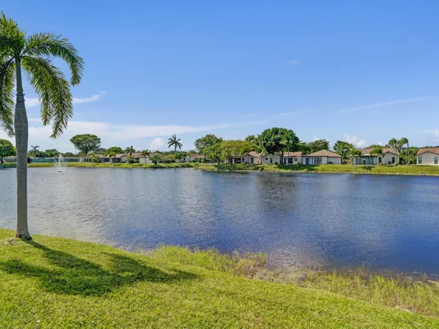 Продажа дома по адресу 2105 SW 17th Circle - фото 9044504