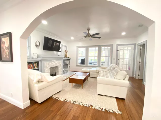Продажа дома по адресу 1216 SE 1st Street - фото 8900732
