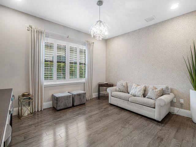Продажа дома по адресу 16776 Matisse Drive - фото 8044647