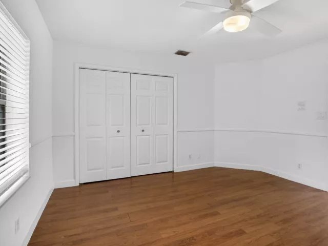 Продажа дома по адресу 8044 Twin Lake Drive - фото 9278752