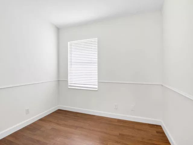 Продажа дома по адресу 8044 Twin Lake Drive - фото 9278762