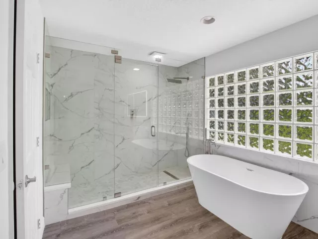 Продажа дома по адресу 8044 Twin Lake Drive - фото 9278785