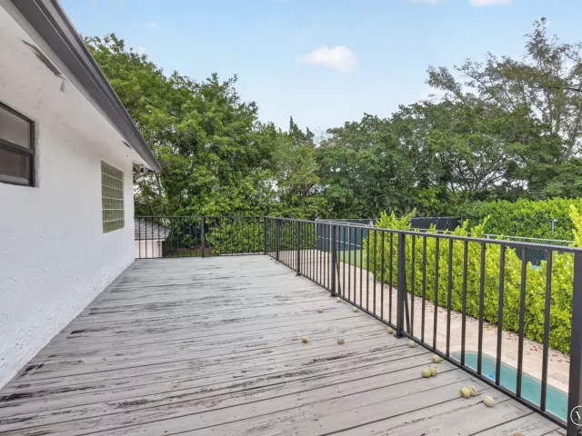 Продажа дома по адресу 8044 Twin Lake Drive - фото 9278791