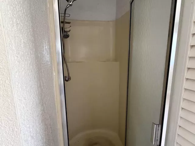 Продажа дома по адресу 4250 NE 12th Avenue - фото 8063604