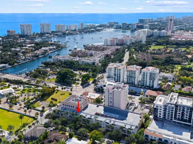 Продажа дома по адресу 456 E Boca Raton Road - фото 9034824