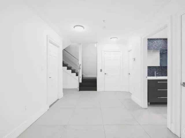 Продажа дома по адресу 456 E Boca Raton Road - фото 9034830