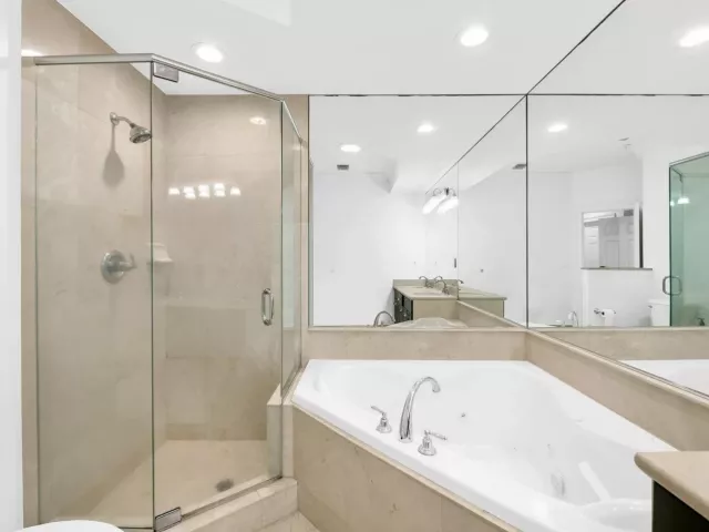 Продажа дома по адресу 456 E Boca Raton Road - фото 9034844
