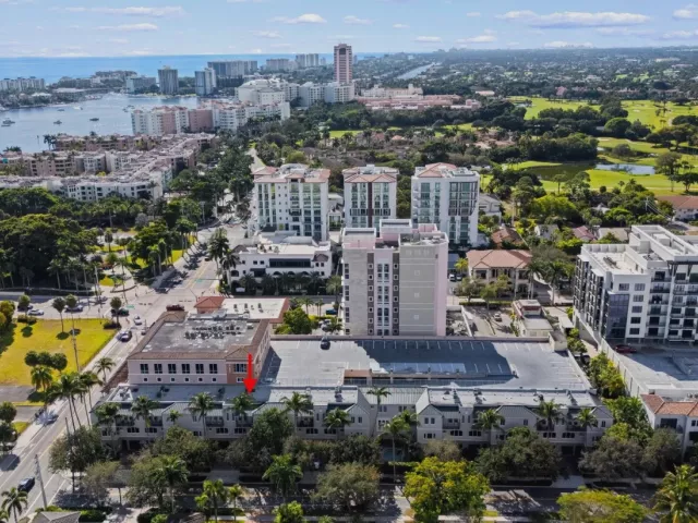 Продажа дома по адресу 456 E Boca Raton Road - фото 9034846