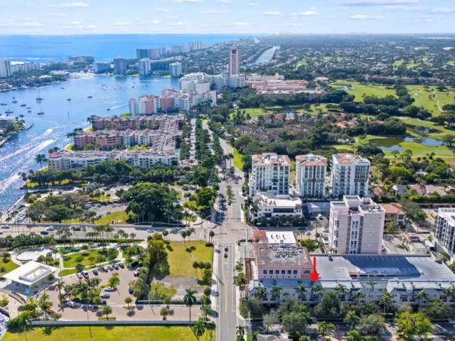 Продажа дома по адресу 456 E Boca Raton Road - фото 9034847