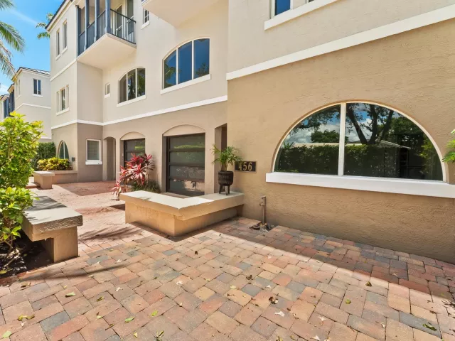 Продажа дома по адресу 456 E Boca Raton Road - фото 9034821