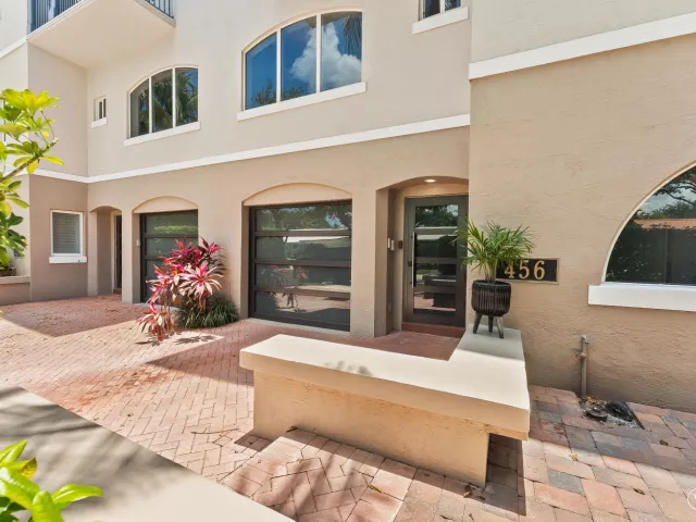 Продажа дома по адресу 456 E Boca Raton Road - фото 9034822