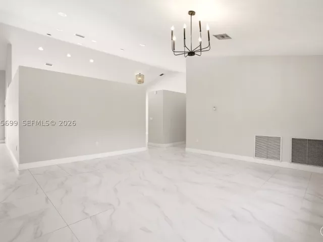 Продажа дома по адресу 9818 SW 111th Ter - фото 8886743