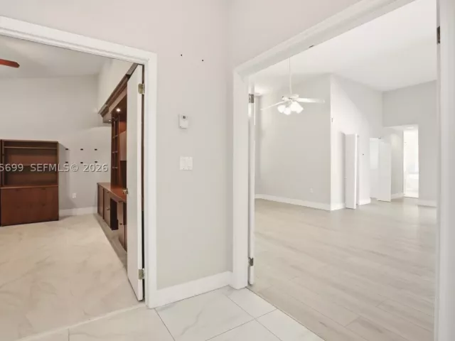 Продажа дома по адресу 9818 SW 111th Ter - фото 8886747