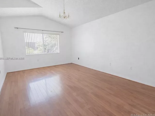 Продажа дома по адресу 8224 SW 157th Ct - фото 7695971