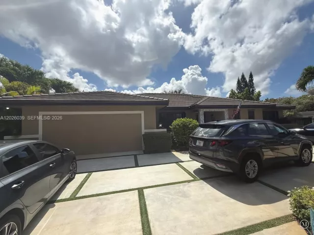 Продажа дома по адресу 3591 SW 142nd Ave - фото 7699059