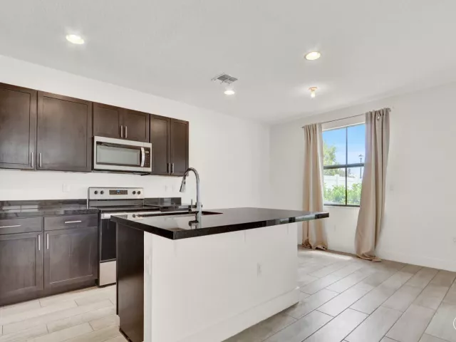 Продажа дома по адресу 4008 Sequoia Place - фото 9363115