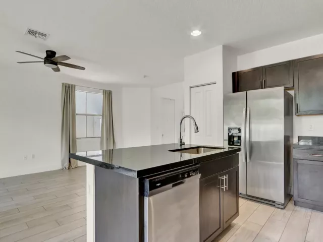 Продажа дома по адресу 4008 Sequoia Place - фото 9363118